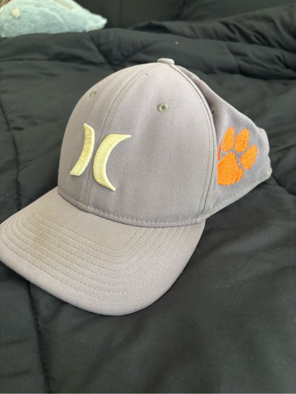 Hurley Clemson Hat Embroidered Stretch Flex Fit Hat Cap | Men’s L/XL